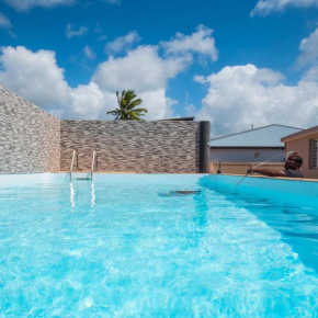 Evasion en plein cœur de la ville Studio Jacuzzis Sauna et piscine au centre de Port-Louis